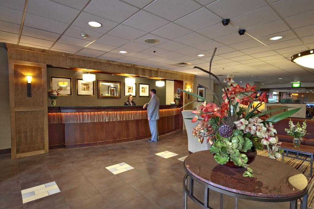 Exton Hotel And Conference Center Exterior photo
